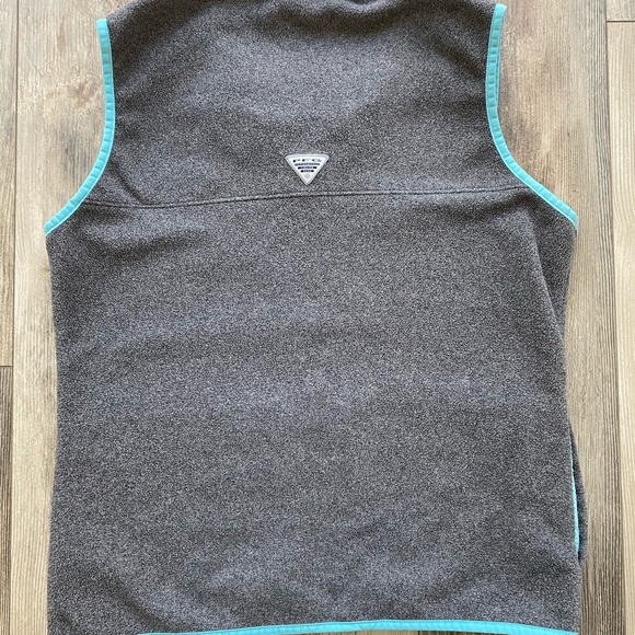 Columbia PFG Vest - Picture 2 of 5